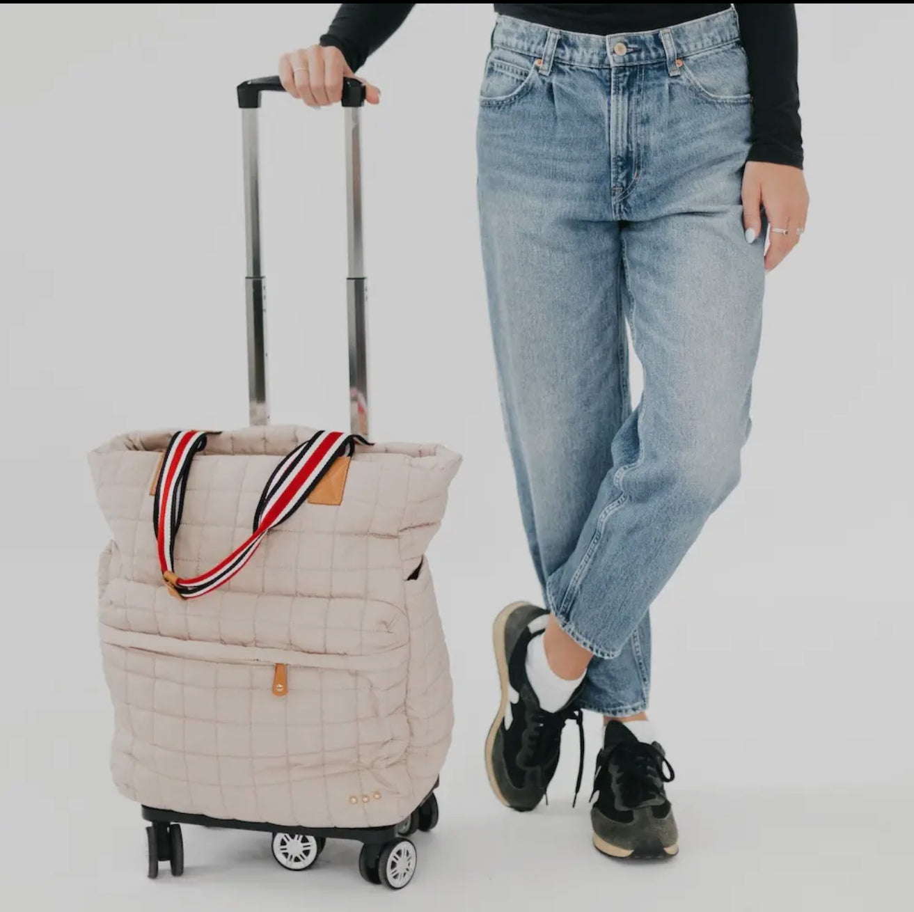 The Jetsetter Travel Roller -Tan